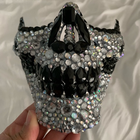 Rhinestone studded skeleton mask - Picture 2 of 5